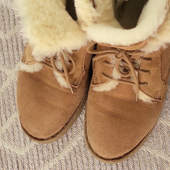 UGG lace up boots - Picture 2 of 8